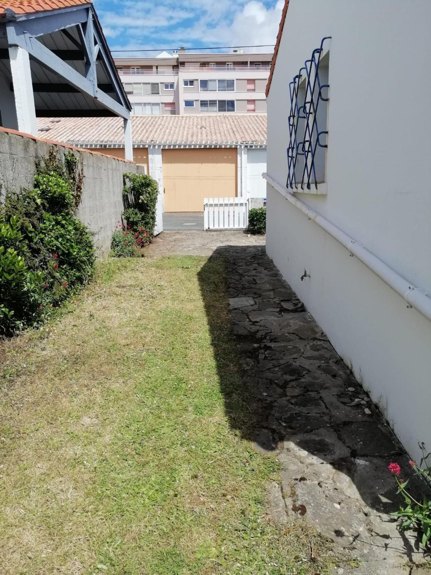 Maison Deux Chambres Avec Jardin A 100M De L'Ocean Les Sables-dʼOlonne Exteriör bild